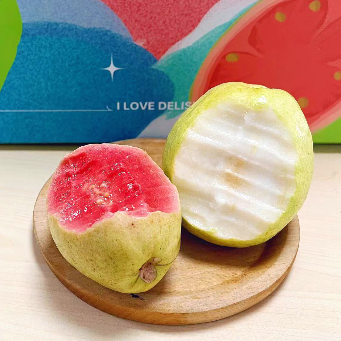 『福建老树奶油芭乐』白玉芭乐+红心芭乐，丝滑细腻，甜美软糯，芳香四溢