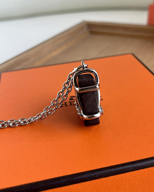 【大促，不退不换】 H家抽象马头 猪鼻子乌木材质项链 2款 CU1128 商品图11