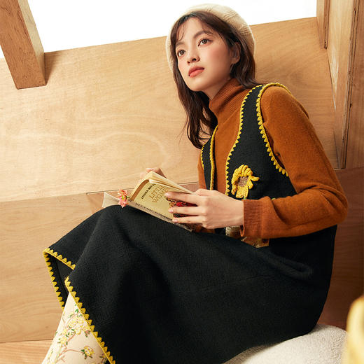 两三事梵高文艺兀自生长立体向日葵印花布拼接连衣裙 商品图3