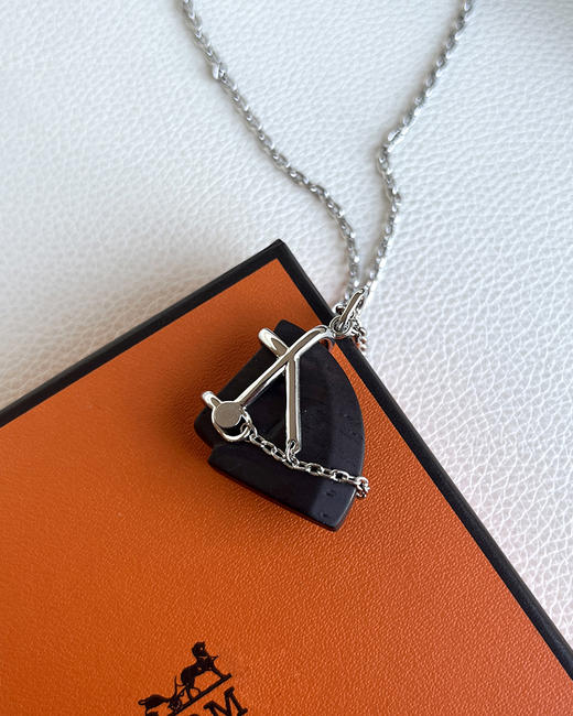 【大促，不退不换】 H家抽象马头 猪鼻子乌木材质项链 2款 CU1128 商品图8