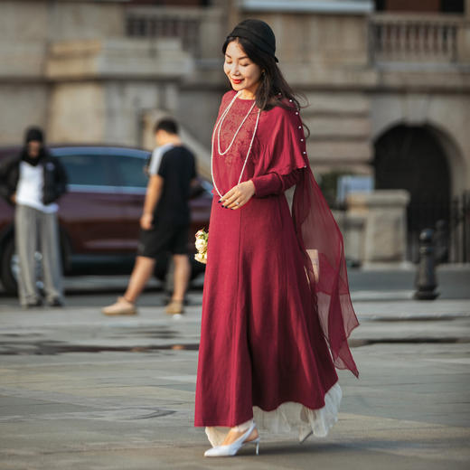 【林栖设计小店】绵羊毛混纺连衣裙绣花真丝披肩2023秋冬新品复古长裙女1934123 商品图1