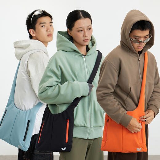 CryingCenter运动亮橙色夹棉斜跨包百搭大容量cleanfit情侣款 商品图0