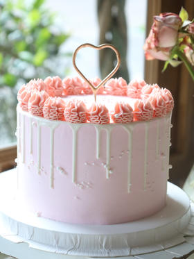 粉色淋面奶油霜花朵