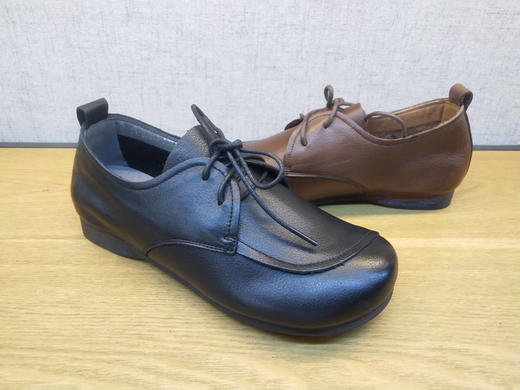 豪行真皮休闲女鞋21392539平底软皮复古单鞋 商品图1