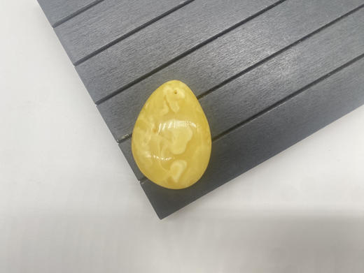 琥珀蜜蜡挂件-36,9.2克 商品图0