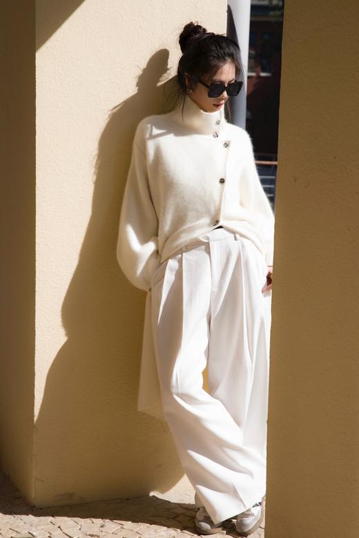 高领口袋长款毛衣外套 商品图1