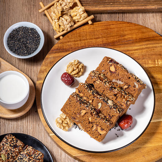 现做现发【大末】手作核桃枣糕 看得见的大枣和核桃仁 红糖打底15天保质期 收到立刻冷藏 商品图7