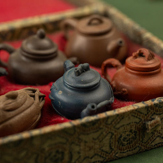 二十世纪 紫砂壶迷你把件（一组八件） 商品图2