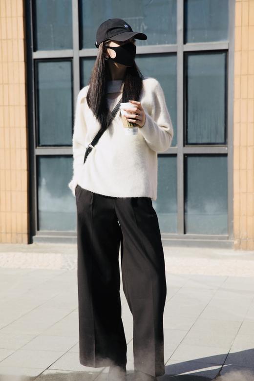 镂空v领毛衣 商品图0