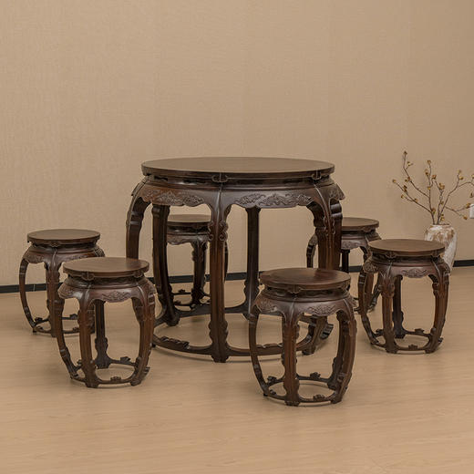 清 红木蝠纹双拼圆台圆凳成套（一桌六凳） 商品图4