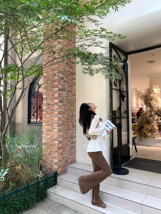 Read Nameless /超细羊毛收腰上衣+咖色螺纹喇叭裤 商品图5