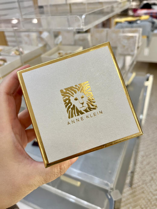 超精致送礼好物！ANNE KLEIN 胸针礼盒装 珐琅旋转木马🎠&珍珠蝴蝶结🎀 商品图6