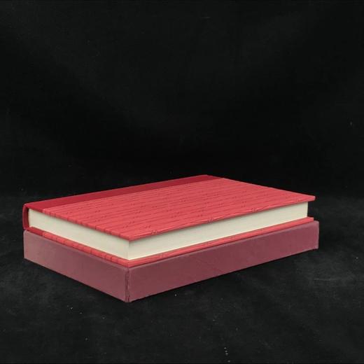 特罗洛普《普卢普林顿的两位女英雄与其他故事》 数十幅插图 精装18开带书匣 商品图1