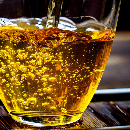 【薄荷塘黄金砖】2022年薄荷塘单株稀缺古树资源普洱茶生茶易武茶区深山中的金叶子250克/砖 商品图2