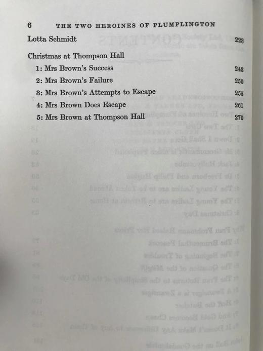 特罗洛普《普卢普林顿的两位女英雄与其他故事》 数十幅插图 精装18开带书匣 商品图5