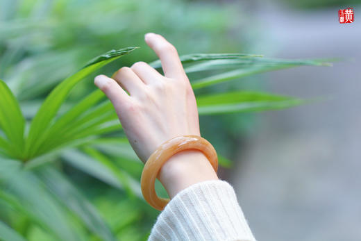 和田玉糖玉手镯 圈口：55mm 商品图3