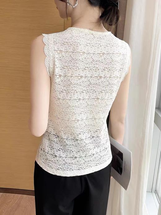 B7004      时尚气质蕾丝V领内搭吊带背心（特价不退换，不包邮） 商品图3