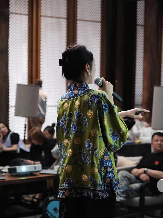 盛唐牡丹 |高货限量特供 重缎真丝手绣牡丹花吉服 (特价品） 商品图5