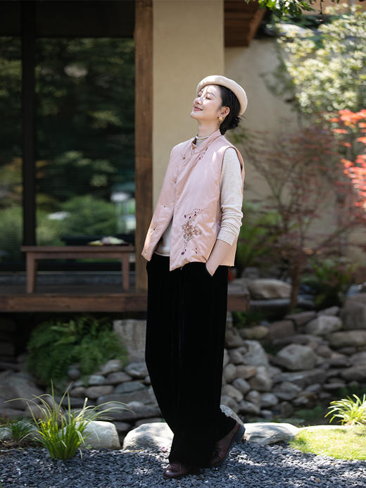 牧衣游原创 菊手绣丝棉短羽绒服马甲冬95白鸭绒------羽客 商品图2