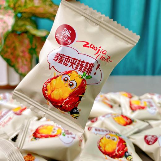 时光庄园蜂蜜枣夹核桃 500g*2箱 养生小零食 商品图7