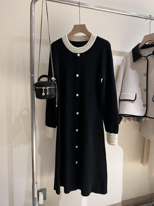 必入秋冬珍珠连衣裙 商品图5