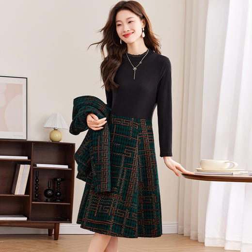 秋冬季新款，格纹裙西装外套+打底连衣裙厚款毛呢套装QYM-TB-DS0904-Y 商品图1