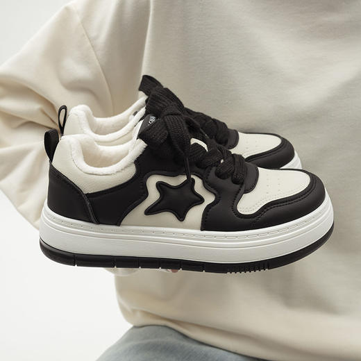 「两款配色！厚底星星鞋」冬季加绒休闲厚底星星板鞋女2023新款韩版潮ins保暖二棉鞋子 商品图2