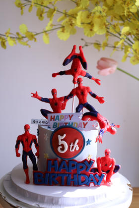 超级蜘蛛侠（图为4寸）