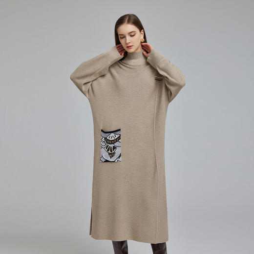 NG680斯尔丽2023秋冬新款半高领宽松口袋提花宽松显瘦显高针织连衣裙 商品图0