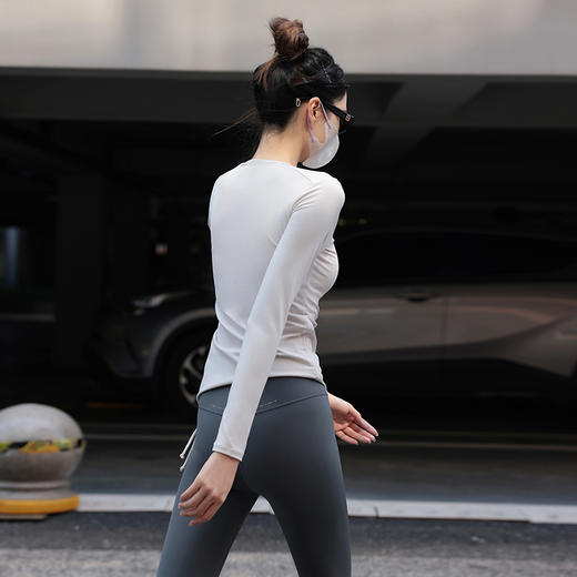 beemen秋冬磨毛厚实运动上衣 半拉链易脱穿 小抽绳腰更细 多种穿法运动T恤 商品图1