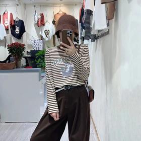 女加绒条纹字母兔子长袖T1005