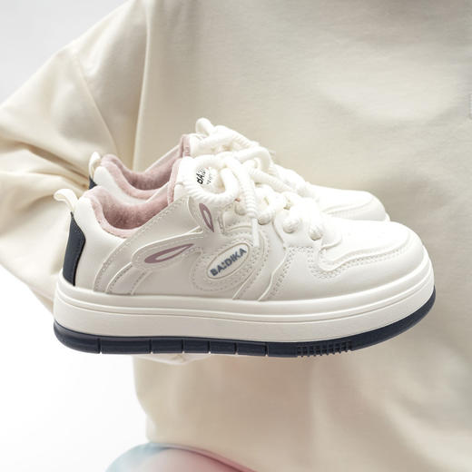 「两色可选！韩版加绒板鞋」女秋冬2023新款小众设计厚底女鞋休闲运动鞋子女 商品图0