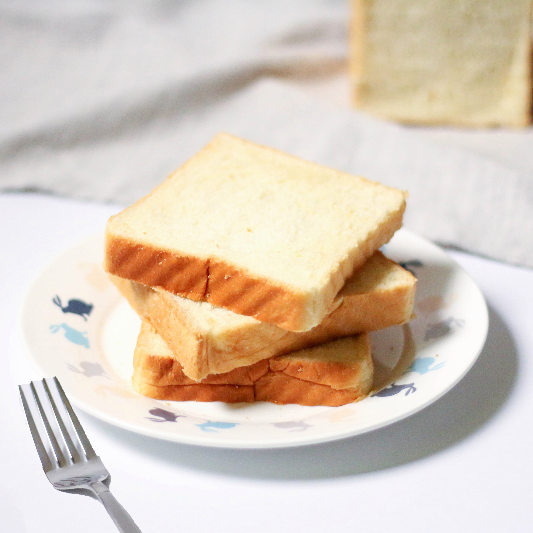 味美特新品“北海道吐司”奶香味浓郁，口感细腻柔软-所有门店通用