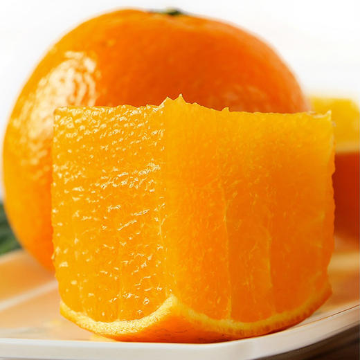 爱媛果冻橙，果肉细腻到像果冻，轻轻一捏就爆汁，号称"天然榨汁机"皮薄肉厚、无渣无丝仿佛在喝果粒橙一样！ 商品图3