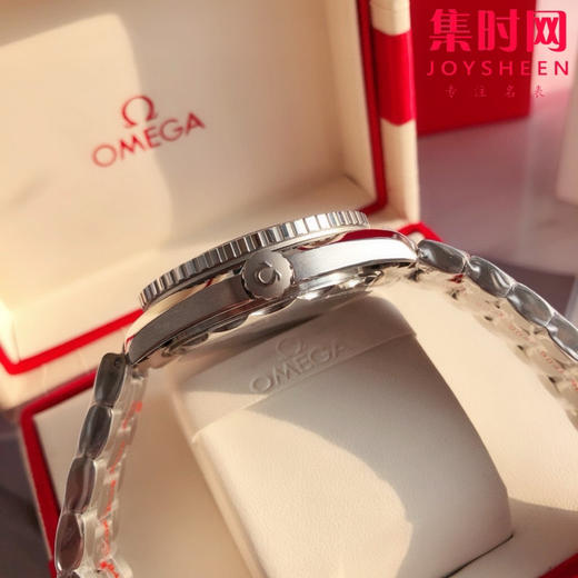 OMEGA欧米茄海马系列600米 海洋宇宙“四分之一橙”潜水男士机械腕表
机芯：搭载进口西铁城 商品图6