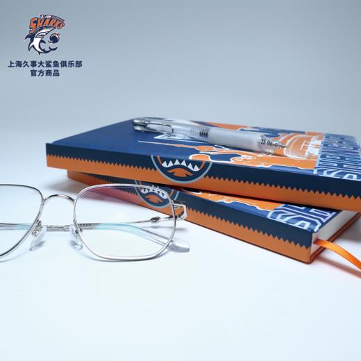 上海大鲨鱼俱乐部官方商品丨限量新主场纪念笔记本篮球迷硬壳珍藏 商品图3