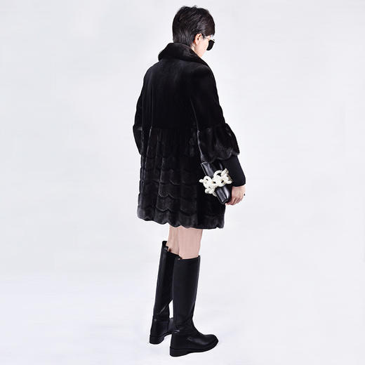 圣三利女装时尚黑色水貂毛皮草SL124D004 商品图2