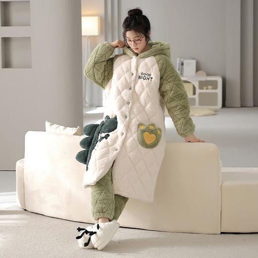 睡衣女可爱卡通珊瑚绒加厚三层夹棉睡袍家居服中长款保暖棉袄套装 商品图2