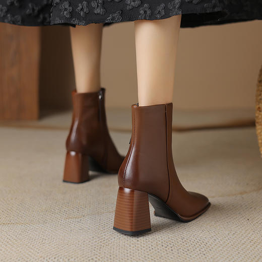 秋冬季新款，纯色真皮粗跟短筒时装靴DTN-A08-38 商品图1