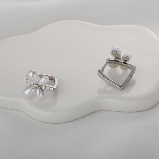 【宏艺珠宝】璀璨蝶羽·银s925耳饰 商品图2