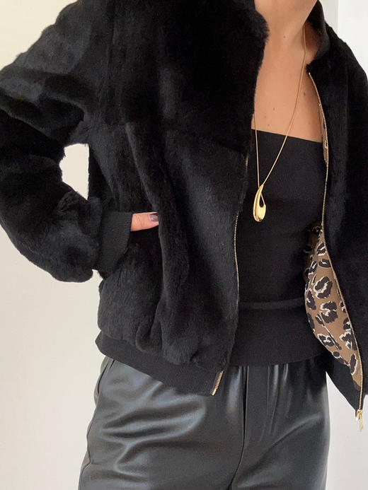 CAPSULE | Rabbit Fur bomber jacket [ 黑兔毛飞行员夹克外套 ] 商品图1