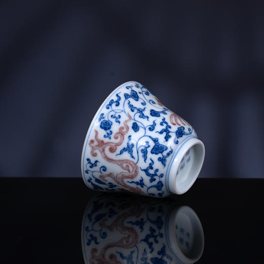 青花釉里红描金缠枝龙凤纹束腰杯 商品图2