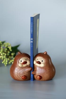 永不分离鸭(抱抱梨)°书挡摆件