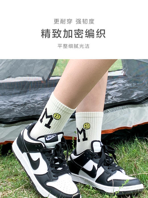 23秋冬新品女士棉质长橡筋字母条纹学院风潮流运动休闲女袜 商品图5