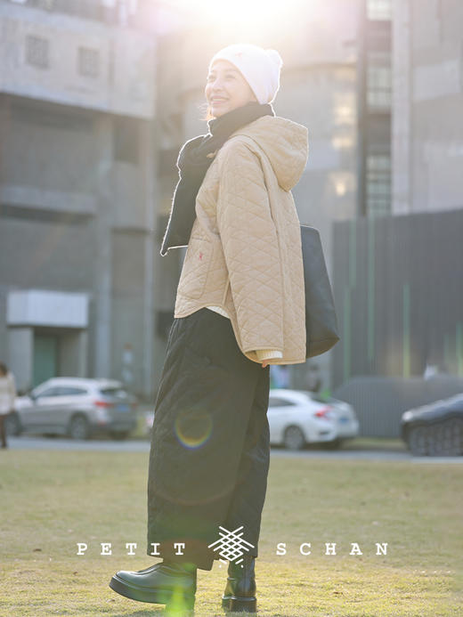 PETIT SCHAN小闪 CLO#164 camper 露营者 城市运动3M黑科技升级高效暖绒绗棉薄绒阔腿9分裤 商品图3