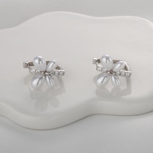 【宏艺珠宝】璀璨蝶羽·银s925耳饰 商品图1