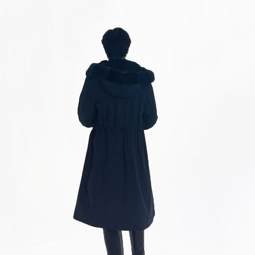 圣三利女装时尚款貂绒大衣SL1941797 商品图2