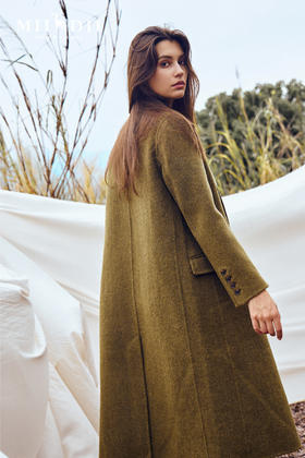 调和植物般的柔和色调，予思绪更多空间