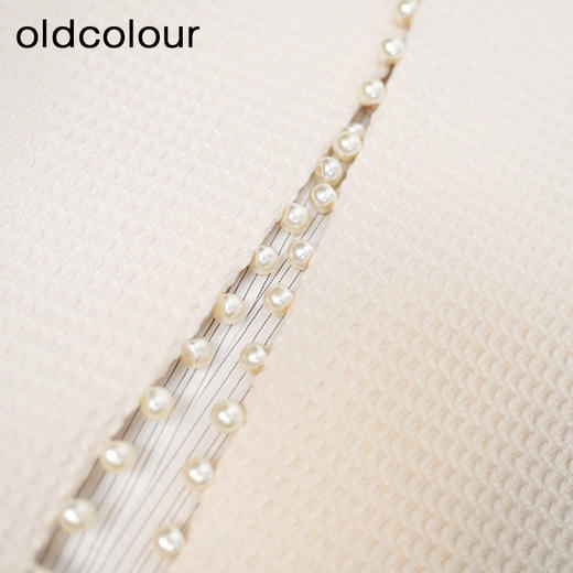 oldcolour白色简约外套冬季新款设计感V领时尚上衣女O43042162 商品图3