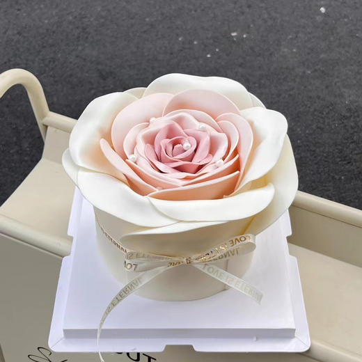 女神  玫瑰花一鲜奶动物奶油蛋糕 商品图2